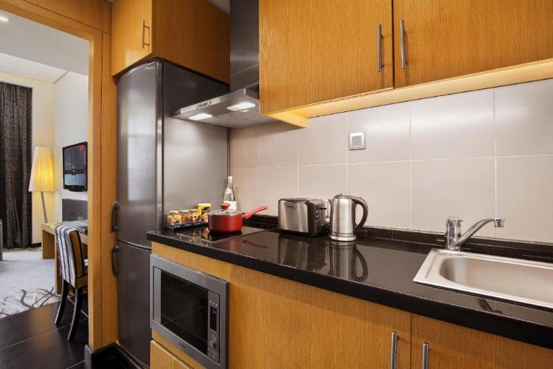 Студио Стандарт Кровать Кинг, Hala Arjaan By Rotana, Deluxe Hotel Apartments