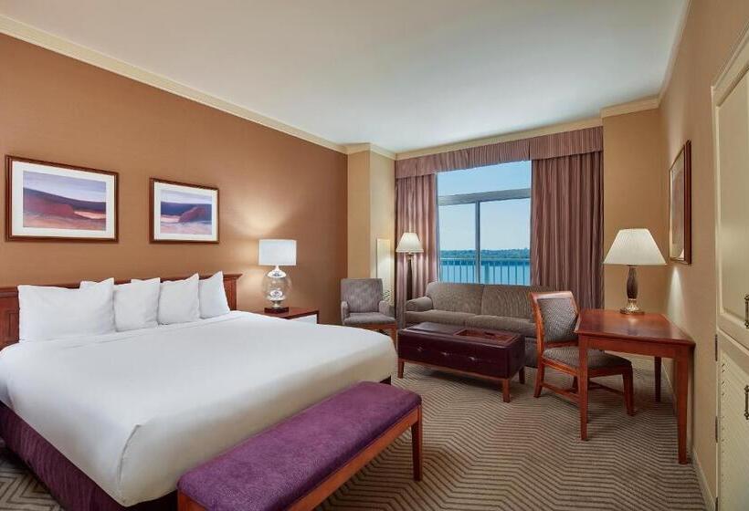 带大床的豪华间, Harrah S Metropolis Hotel & Casino