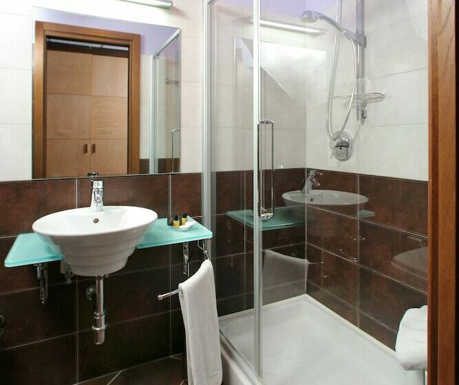 스탠다드 룸, Regent Beach Hotel & Apartments