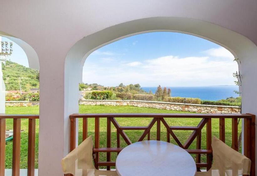 استودیوی استاندارد, Sea View Village