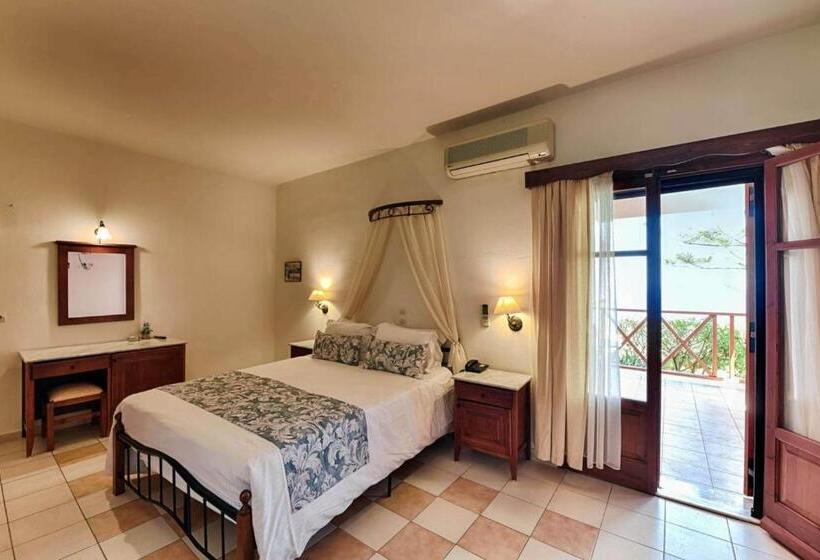 استودیوی استاندارد, Sea View Village
