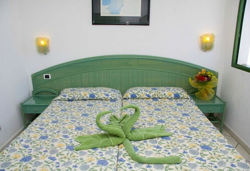 Номер Дюплекс, Aparthotel Esquinzo y Monte del Mar