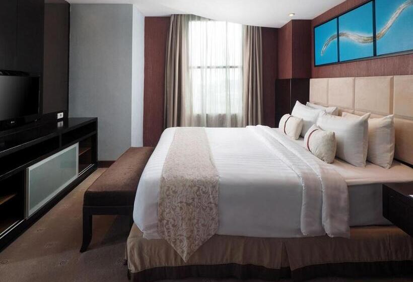 스위트 킹사이즈 침대, Grand City Hall Hotel & Serviced Residences
