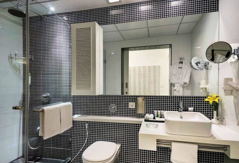 سوئیت با بالکن, Grand Mercure Bangalore   An Accor Brand