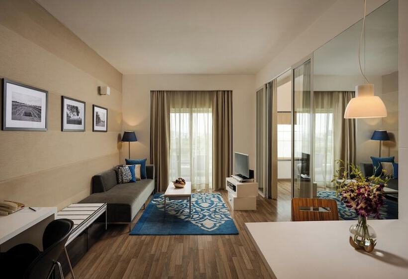 سوئیت با بالکن, Grand Mercure Bangalore   An Accor Brand