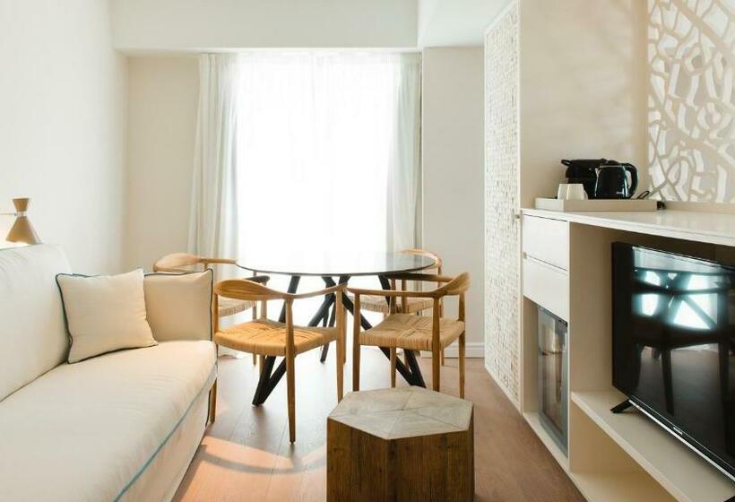 Family Suite, Honucai