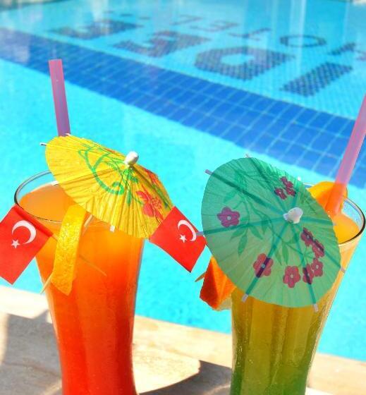 풀장 전망 스위트, Idee Sui̇tes Fethiye