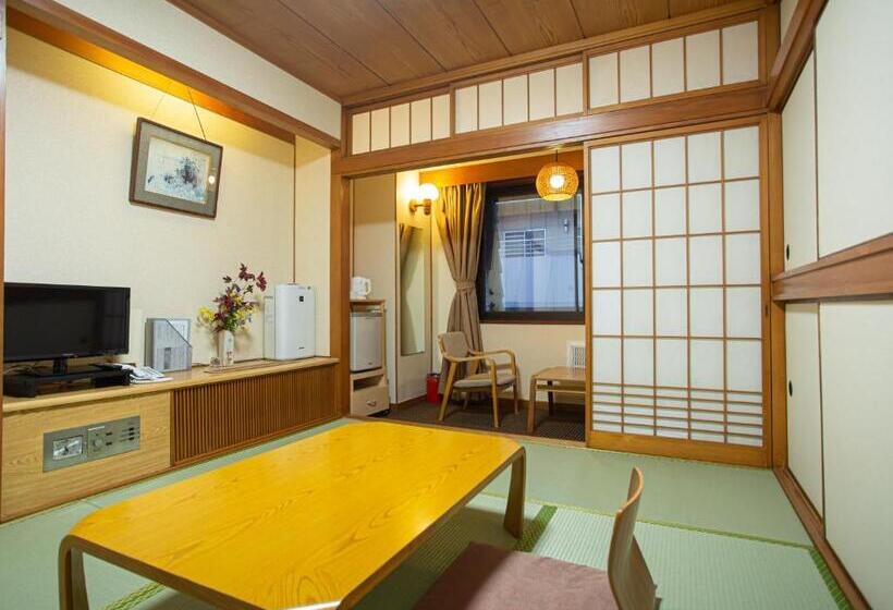 Номер Стандарт, Kaneyoshi Ryokan