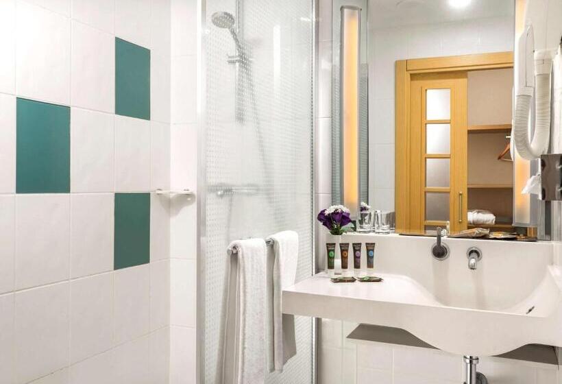 带皇后床的行政房间, Novotel Kayseri