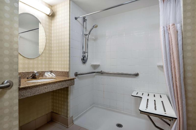 Стандартный Номер Кровать Кинг, Hilton Garden Inn Tysons Corner