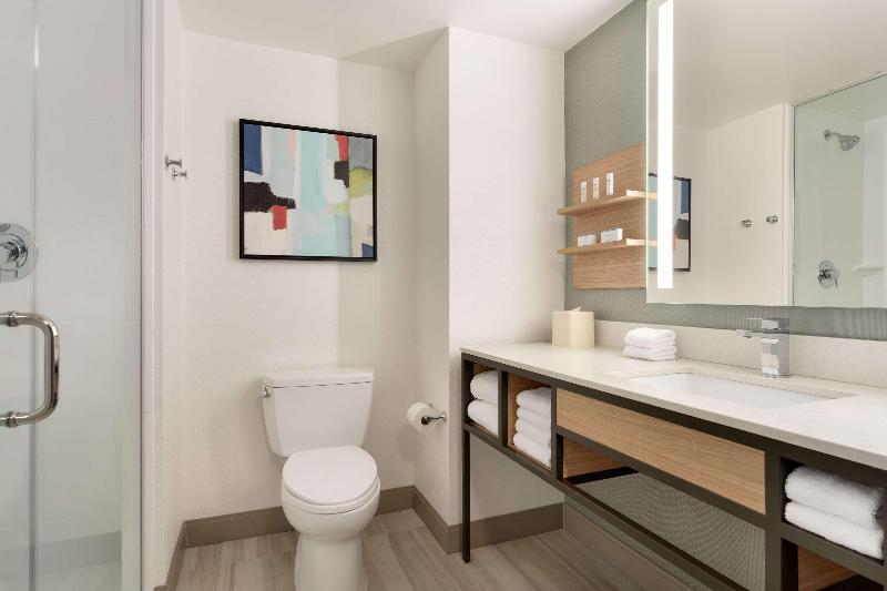 Номер Стандарт, Hilton Garden Inn Tysons Corner