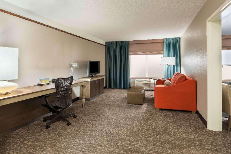 带大床的套房, Hilton Garden Inn Wilmington Mayfaire Town Center
