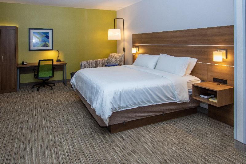 Люкс Executive Кровать Кинг, Holiday Inn Express Hotel & Suites Roseville   Galleria Area, An Ihg