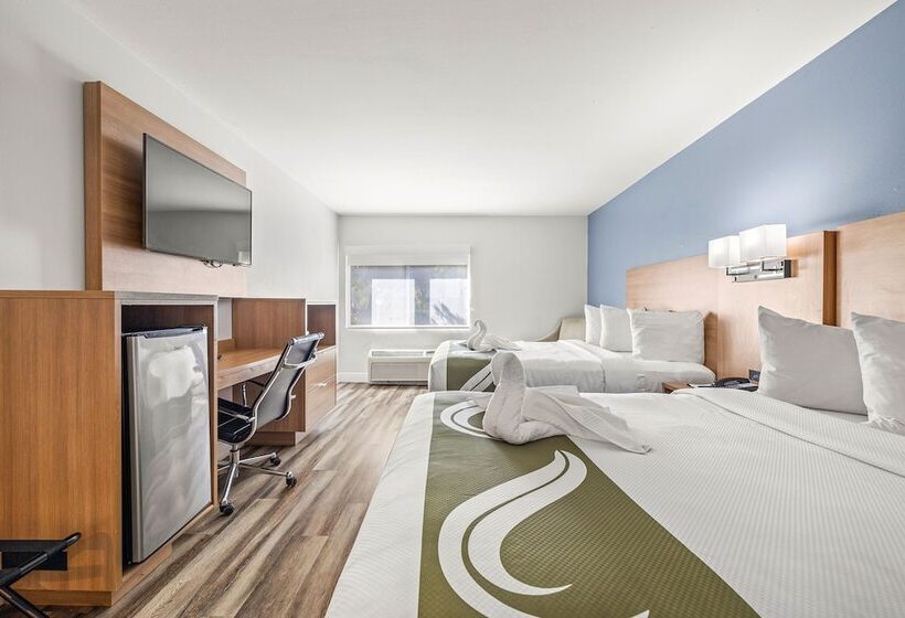 스탠다드 룸 더블 침대 2개, Quality Inn & Suites Tampa Ybor City
