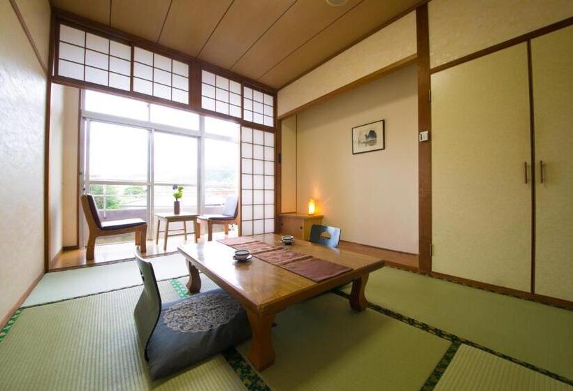 اتاق سوپریور سه تخته, Tashiro Annex