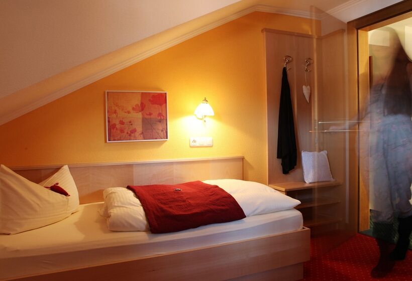 Номер Стандарт Индивидуальный, Die Lilie / Hotel Garni