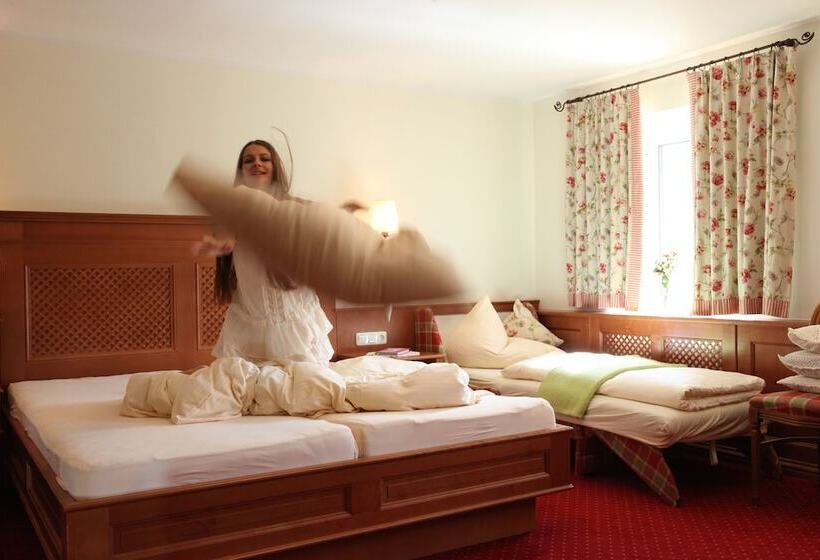Номер Стандарт Трехместный, Die Lilie / Hotel Garni