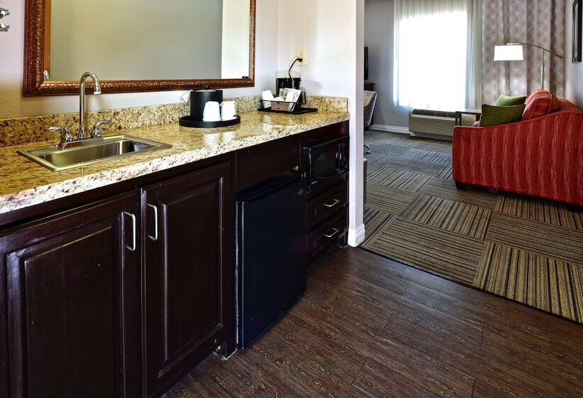 Студия Стандарт, Hampton Inn & Suites Fredericksburg