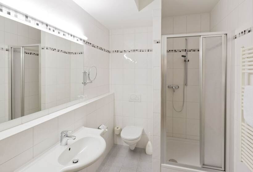 ジュニアスイート, Motel Baden