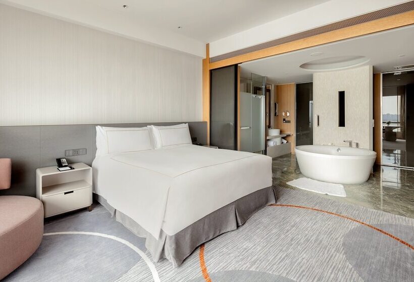 Номер Премиум Вид на Озеро, Intercontinental Suzhou Hotel, An Ihg
