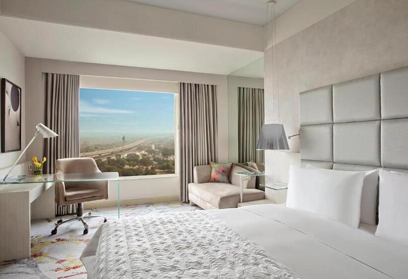 Номер Deluxe Кровать Кинг с Видом, Le Méridien Gurgaon, Delhi Ncr