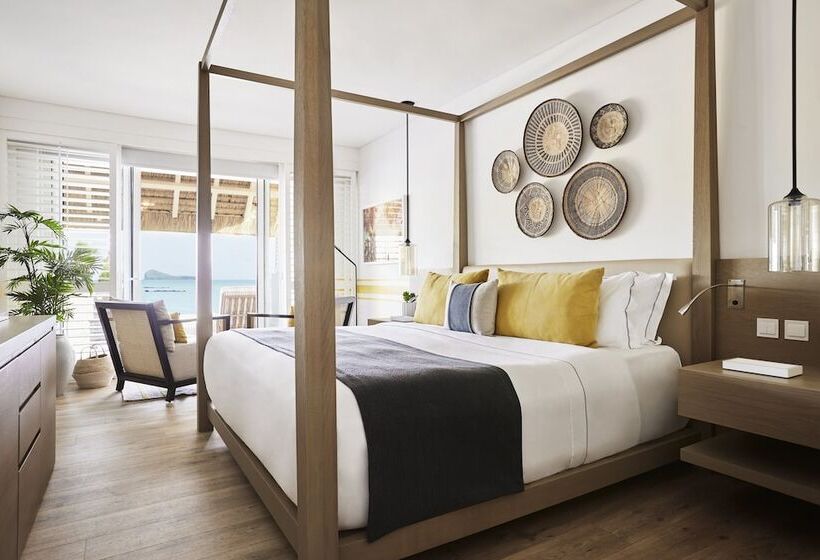 Полулюкс, Lux Grand Gaube Resort & Villas