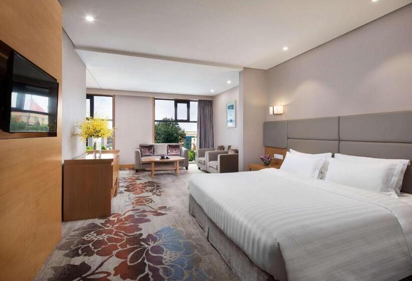 Люкс Повышенной Комфортности, Ramada By Wyndham Beijing Airport