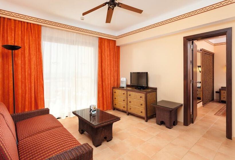 اتاق خانوادگی, Hotel Riu Touareg - All Inclusive