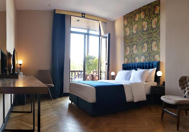 Номер Стандарт, Rosslyn Thracia Hotel Sofia
