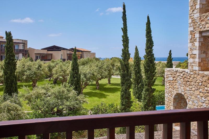 Номер Deluxe Вид на Сад, The Westin Resort Costa Navarino