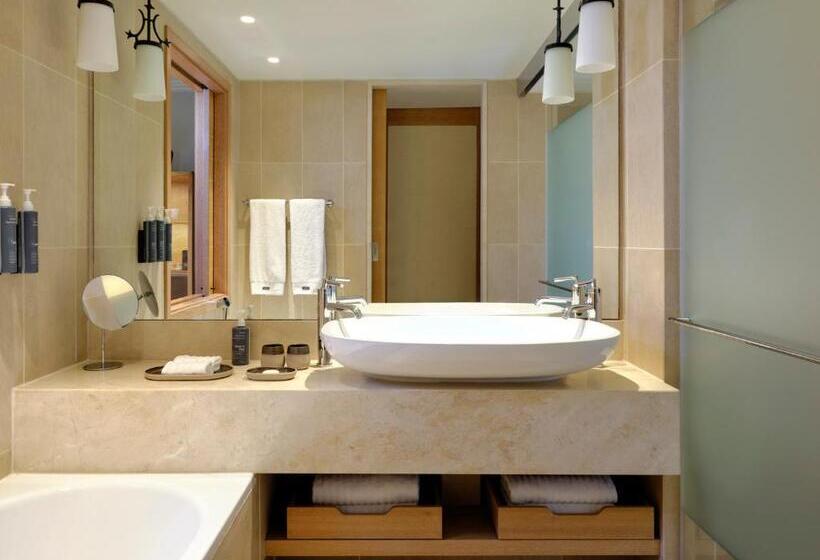 Номер Superior, The Westin Resort Costa Navarino