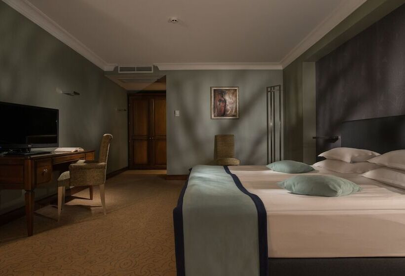 Люкс, Rosslyn Thracia Hotel Sofia