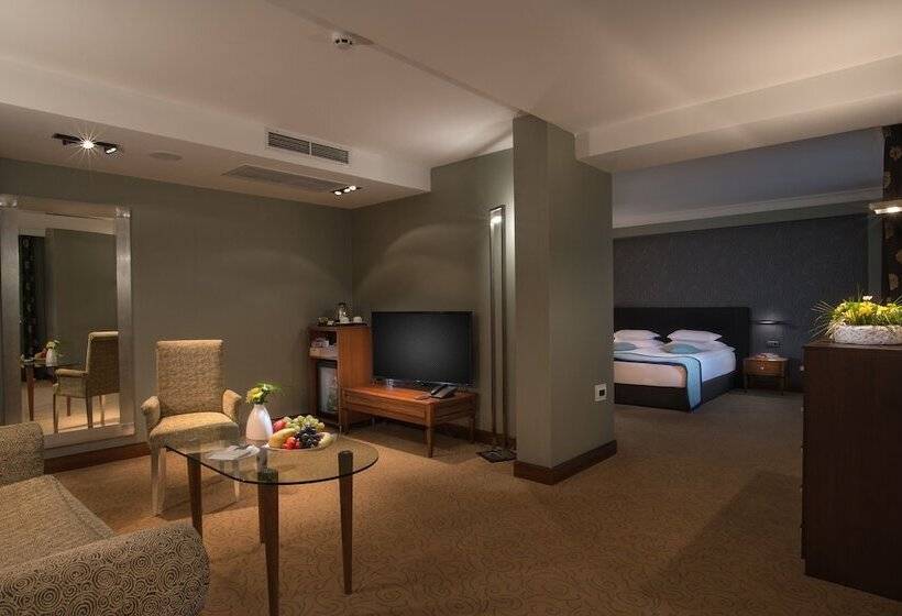 Люкс, Rosslyn Thracia Hotel Sofia