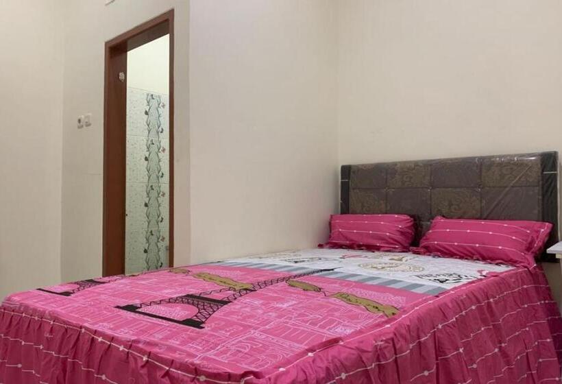 اتاق استاندارد, Oyo 90699 Yellow White Guesthouse Palu