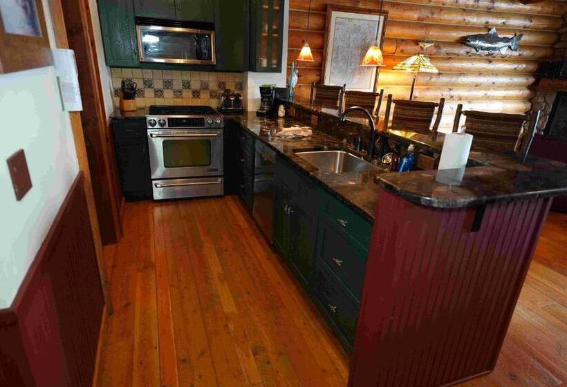 1 Bedroom Apartment Lake View, Ampersand Bay Resort