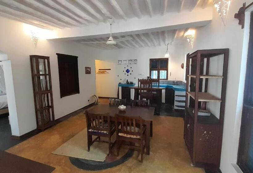 ویلای لوکس 1 خوابه, Kijani Beach Villas