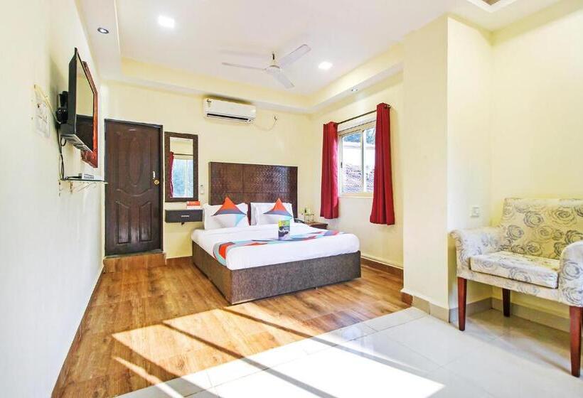 Трехместный Президентский, Fabexpress Golden Nest Deluxe With Pool, Calangute