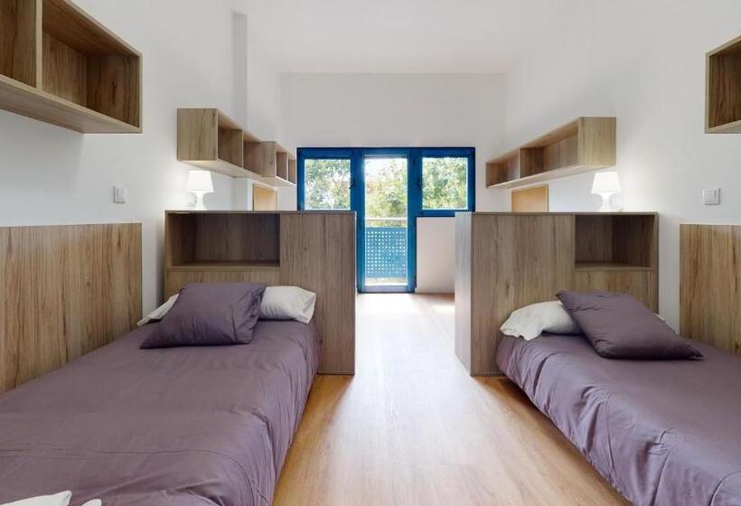 اتاق عادی, Albergue Juvenil Colegio Mayor Galileo Galilei