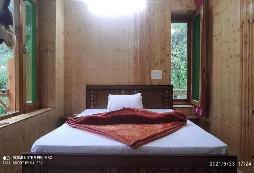 Трехместный Номер Классика, Pop 83120 Kamal Guest House Tirthan