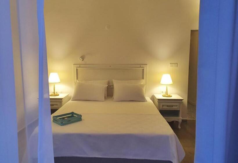 غرفة ديلوكس مطلّة علي البحر مزوَّدة بشُرفة, Dilek Agaci Butik Otel