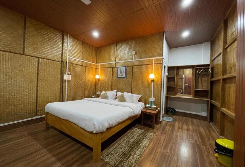 Номер Deluxe с Балконом, Kaziranga Eco Camp
