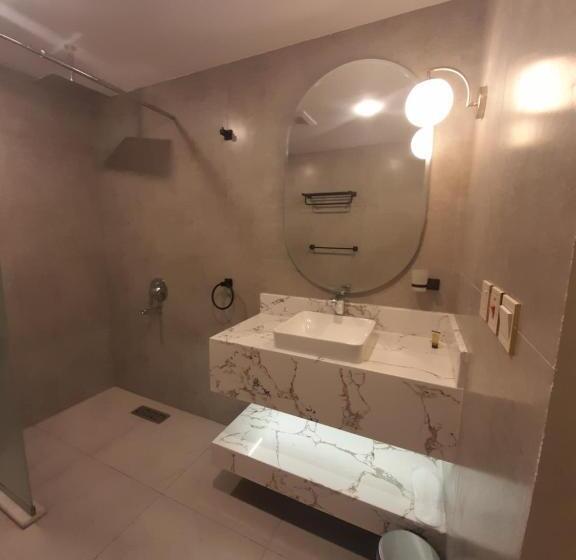 스탠다드 스튜디오, Al Anoud & Aljawhara Apartments
