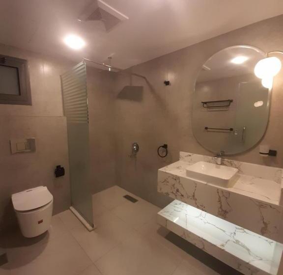 스탠다드 스튜디오, Al Anoud & Aljawhara Apartments