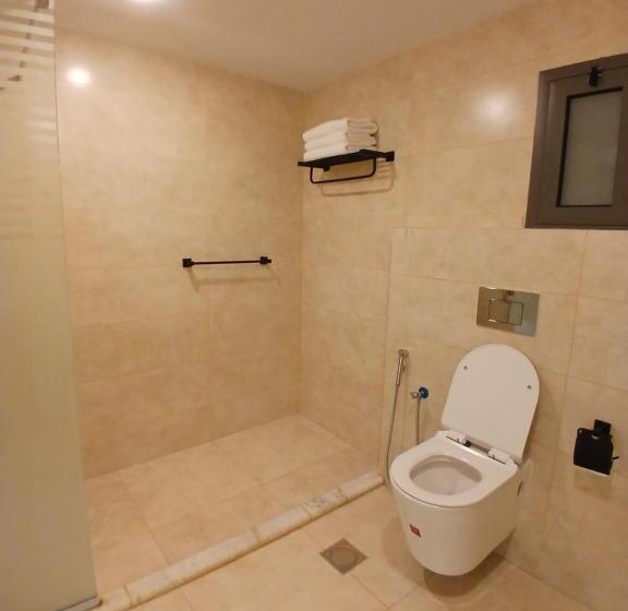 스탠다드 스튜디오, Al Anoud & Aljawhara Apartments