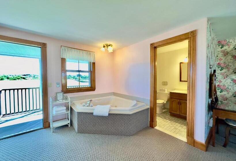 스탠다드 룸 킹사이즈 침대, Rose Farm Inn