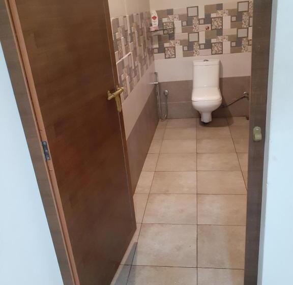 חדר אקונומי לארבעה, Nature Villa Kochi