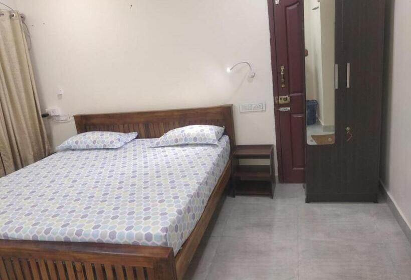 اتاق سوپریور با تخت بزرگ, Nature Villa Kochi