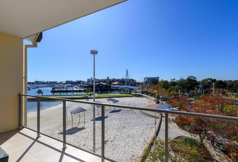 침실 1개 전망 아파트, Dolphin Quay Apartments