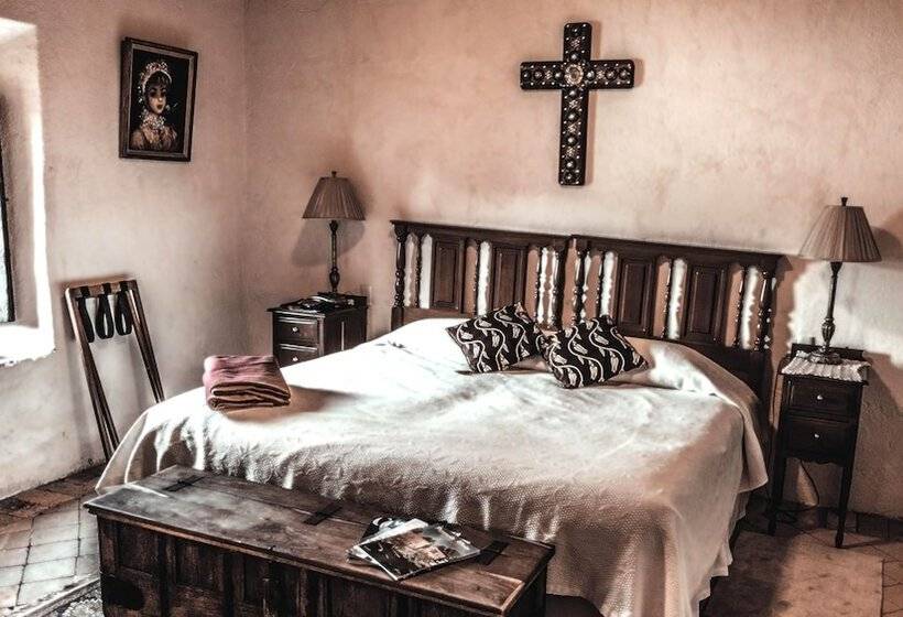 סוויטה, Hacienda Sepulveda Hotel & Spa