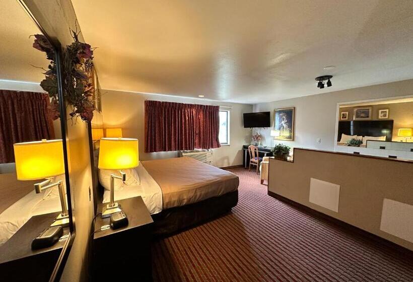 Стандартный Номер Кровать Кинг, Rodeway Inn & Suites Madison East
